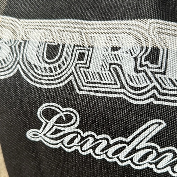 Authentic Burberry Coated Canvas Reversible Doodle Tote Shopping Bag Mint Cond - Picture 4 of 11